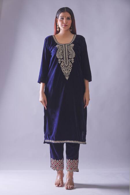Samyukta Singhania Navy Velvet Embroidery Round Neck Blue Kurta Set With Dupatta at Aza Fashions Samyukta Singhania_Navy Velvet Embroidery Round Neck Blue Kurta Set With Dupatta _at_Aza_Fashions