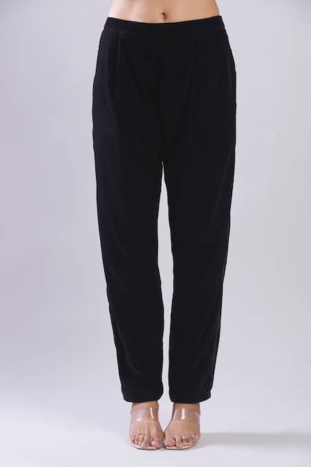 Samyukta Singhania_Black Velvet Embroidery V-neck Kurta Set With Dupatta _Online_at_Aza_Fashions