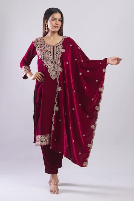 Buy Samyukta Singhania Maroon Velvet Embroidery V-neck Heavy Kurta Set Buy_Samyukta Singhania_Maroon Velvet Embroidery V-neck Heavy Kurta Set