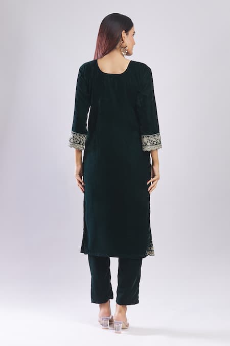 Shop Samyukta Singhania Green Velvet Embroidery Round Neck Bottle Heavy Kurta Set at Aza Fashions Shop_Samyukta Singhania_Green Velvet Embroidery Round Neck Bottle Heavy Kurta Set _at_Aza_Fashions