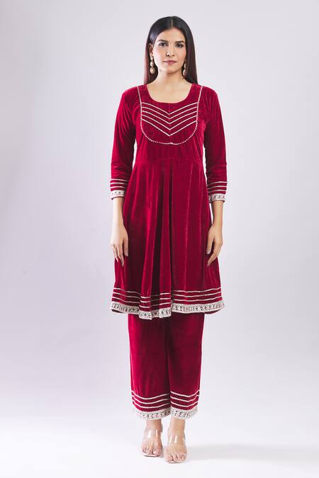 Buy Naintara Bajaj Pink Velvet Gota Patti Round Neck Kurta Set Online at Aza Fashions Buy_Naintara Bajaj_Pink Velvet Gota Patti Round Neck Kurta Set _Online_at_Aza_Fashions