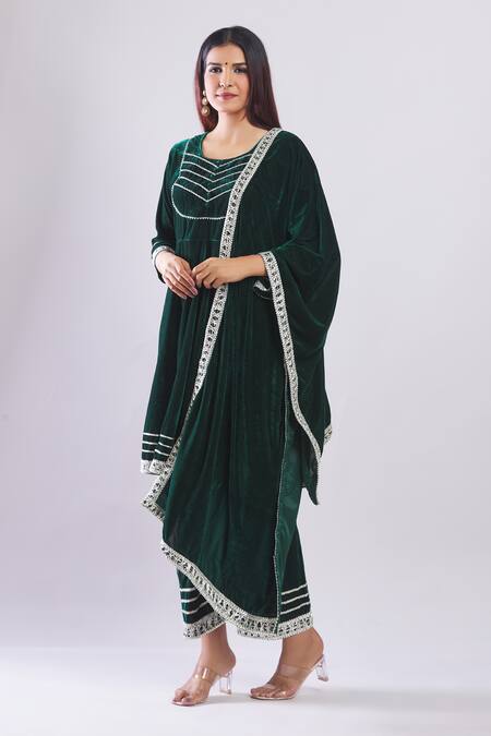 Buy Naintara Bajaj Green Velvet Gota Patti Round Neck Kurta Set Online at Aza Fashions Buy_Naintara Bajaj_Green Velvet Gota Patti Round Neck Kurta Set _Online_at_Aza_Fashions