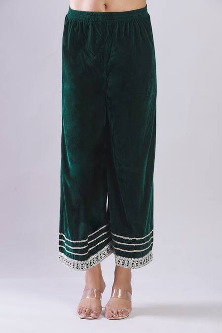 Shop Naintara Bajaj Green Velvet Gota Patti Round Neck Kurta Set Online at Aza Fashions Shop_Naintara Bajaj_Green Velvet Gota Patti Round Neck Kurta Set _Online_at_Aza_Fashions