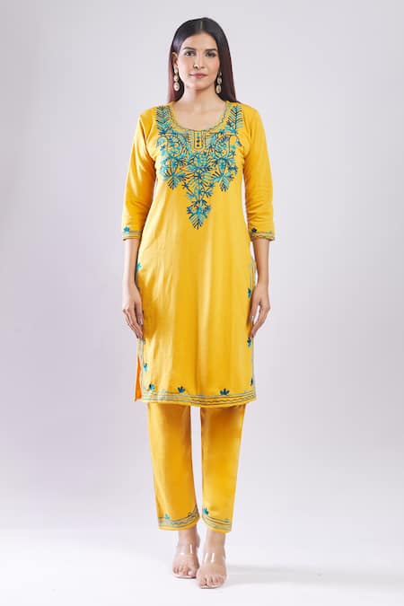 Shop_Naintara Bajaj_Mustard Fleece Embroidery Round Neck Woolen Kurta Set _Online_at_Aza_Fashions