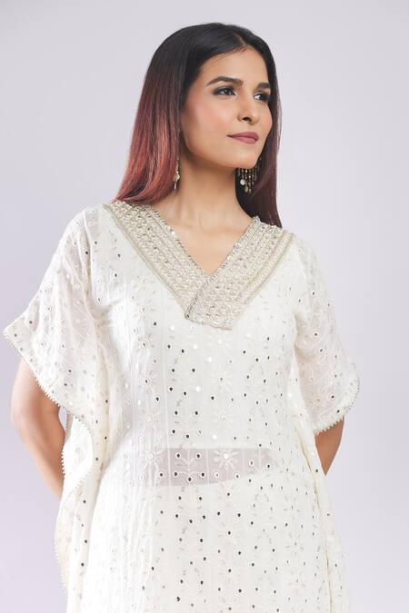 Buy_Samyukta Singhania_Cream Silk, Georgette Embroidery V-neck Chikankari Kurta And Trouser Set 