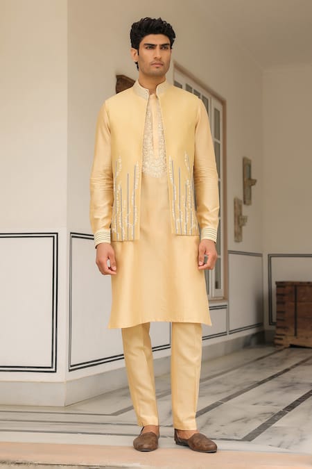 Label Niti Bothra Floral Embroidered Chanderi Bandi 