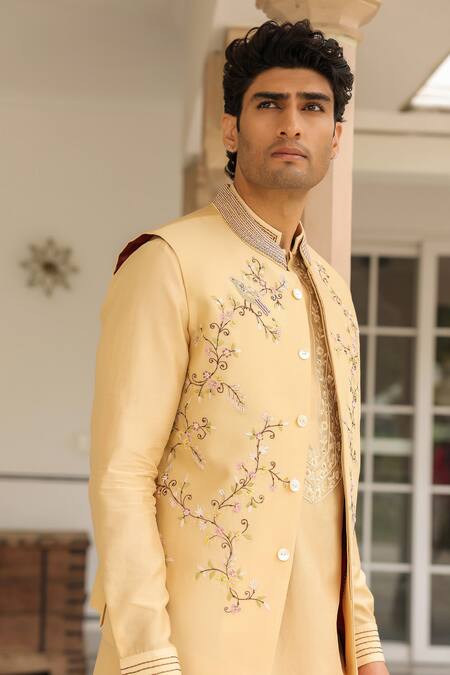 Label Niti Bothra_Beige Chanderi Silk Embroidery Floral Threadwork Bandi _Online_at_Aza_Fashions