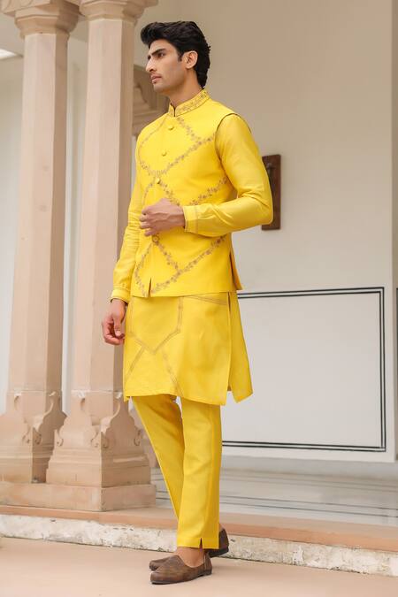 Buy_Label Niti Bothra_Yellow Chanderi Silk Embroidery Floral Bandi Kurta Set _Online_at_Aza_Fashions