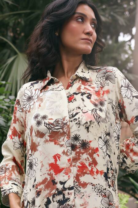 Buy_Klad_Beige Crepe Collared Printed Long Dress With Belt