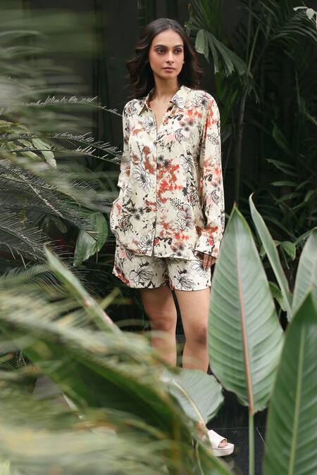 Klad_Beige Crepe Collared Floral Printed Shirt And Shorts Set_Online_at_Aza_Fashions