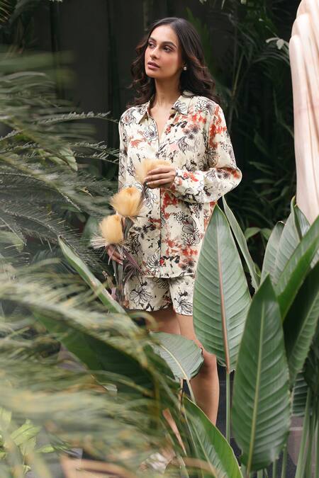 Shop_Klad_Beige Crepe Collared Floral Printed Shirt And Shorts Set_Online_at_Aza_Fashions
