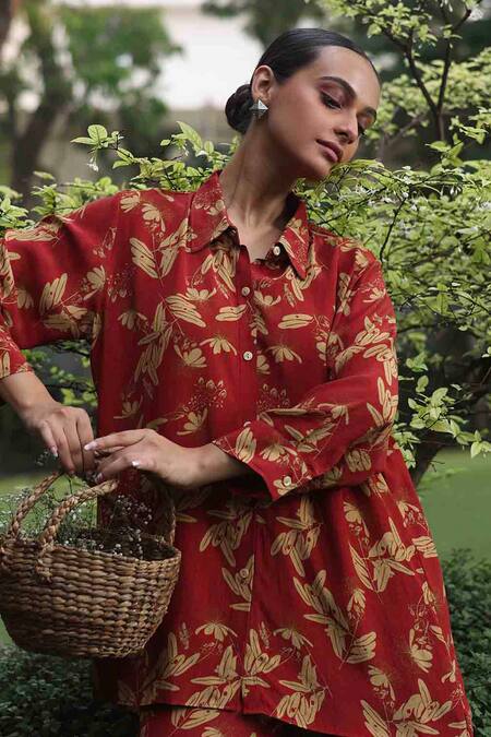 Buy_Klad_Beetle Print Red Shirt