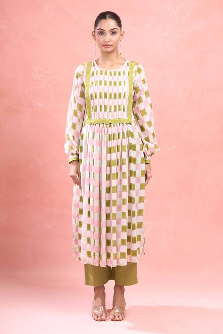 Taro_Multi Color Cotton Round Neck Plaid Kurta Set_Online_at_Aza_Fashions