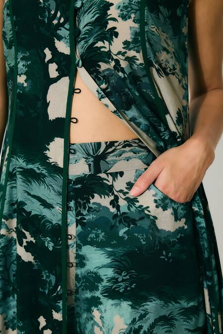 Shop Koai Green Muslin, Cotton, Silk Scoop Neck Toil Print Sleeveless Maxi Dress Shop_Koai_Green Muslin, Cotton, Silk Scoop Neck Toil Print Sleeveless Maxi Dress