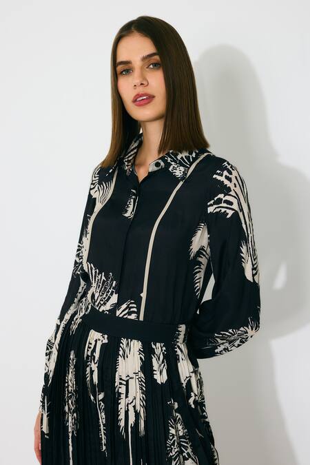 Buy_Koai_Black Muslin, Cotton, Silk Collared Floral Print Designer Shirt _Online_at_Aza_Fashions
