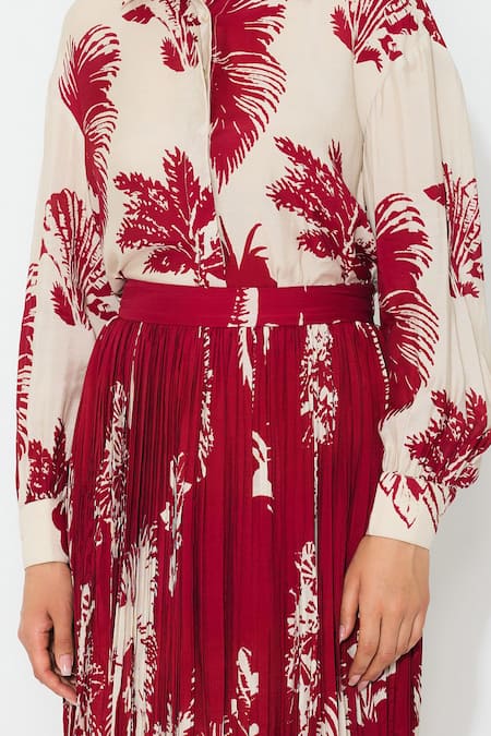 Buy Koai Beige Muslin, Cotton Collared Floral Print Silk Shirt Buy_Koai_Beige Muslin, Cotton Collared Floral Print Silk Shirt