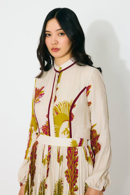 Buy Koai Beige Muslin, Cotton, Silk Collared Floral Top Online at Aza Fashions Buy_Koai_Beige Muslin, Cotton, Silk Collared Floral Top _Online_at_Aza_Fashions