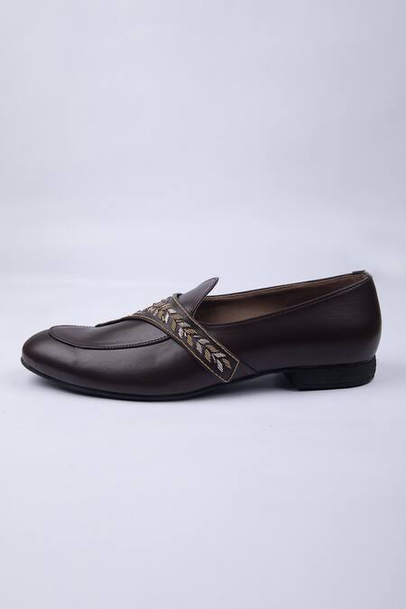 SCHON ZAPATO Brown Mughal Luxe Leather Loafers Online at Aza Fashions SCHON ZAPATO_Brown Mughal Luxe Leather Loafers _Online_at_Aza_Fashions