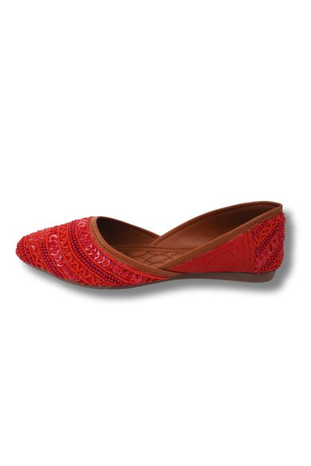 Yassio_Red Embroidered Vegan Juttis _Online_at_Aza_Fashions