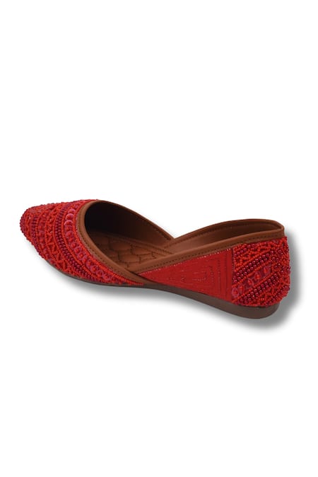 Buy_Yassio_Red Embroidered Vegan Juttis _Online_at_Aza_Fashions