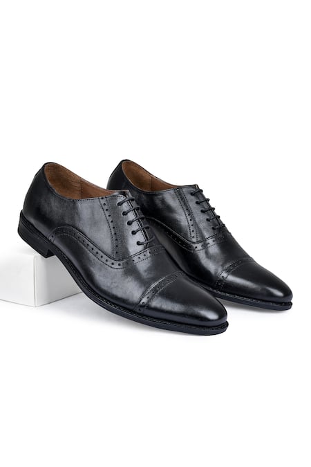 Shop_Wednesday Lifestyle_Black Classic Oxford Shoes _at_Aza_Fashions