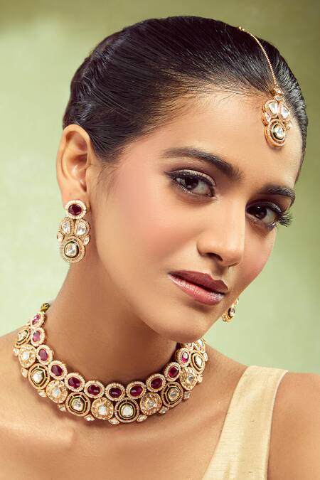 Buy Nazaakat By Samara Singh Red Brass And Green Stone Embellished Jewellery Set Buy_Nazaakat By Samara Singh_Red Brass And Green Stone Embellished Jewellery Set