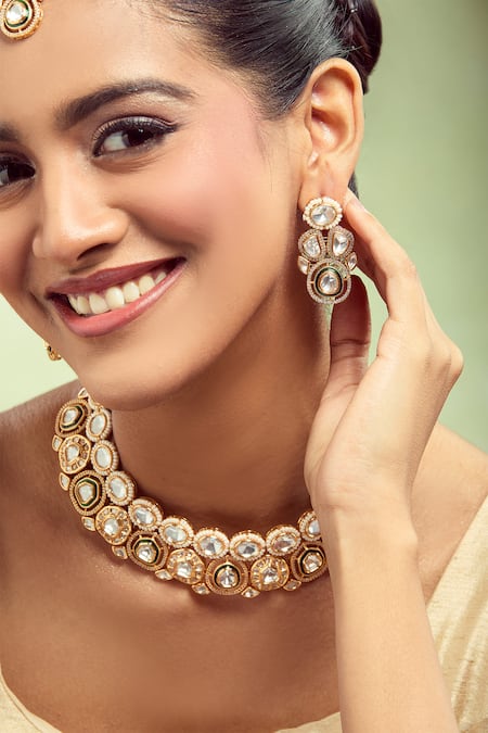 Buy_Nazaakat By Samara Singh_Green Stones, Pearls Traditional Brass Jewellery Set 