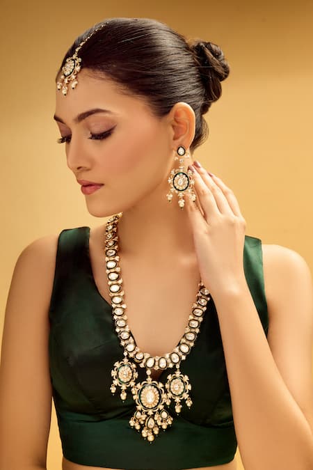 Samyukta Singhania Green & Gold Stone Embellished Jewellery Set 