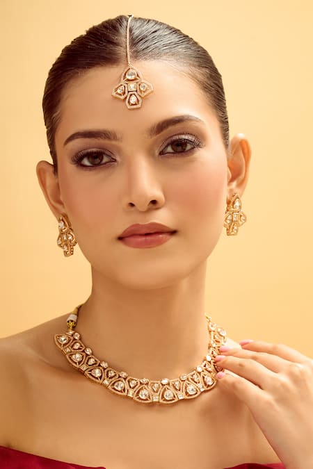 Samyukta Singhania Gold & White Embellished Jewellery Set 