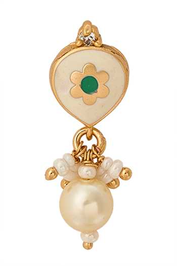 Buy Nazaakat By Samara Singh Cream Pearls Creme And Green Brass Jewellery Set Online at Aza Fashions Buy_Nazaakat By Samara Singh_Cream Pearls Creme And Green Brass Jewellery Set _Online_at_Aza_Fashions