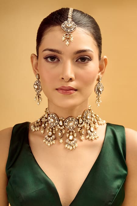 Nazaakat By Samara Singh Traditional White & Gold Jewellery Set 