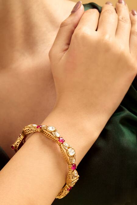 Buy_Nazaakat By Samara Singh_Red Stones And Gold Decorative Bangles 