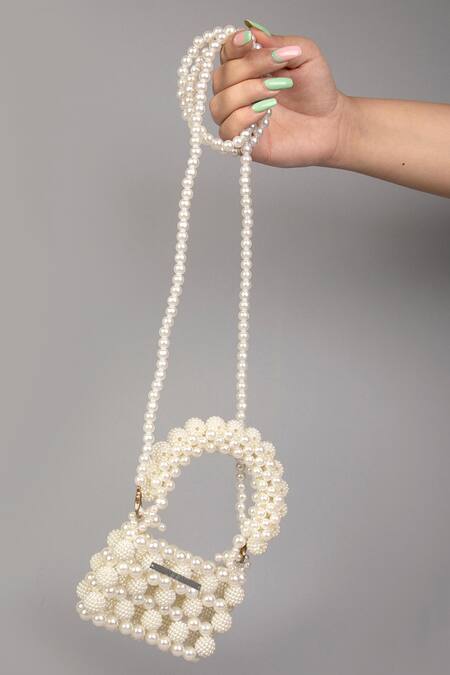 Shop Tussya White Beads Halo Pearl Mini Bag at Aza Fashions Shop_Tussya_White Beads Halo Pearl Mini Bag_at_Aza_Fashions