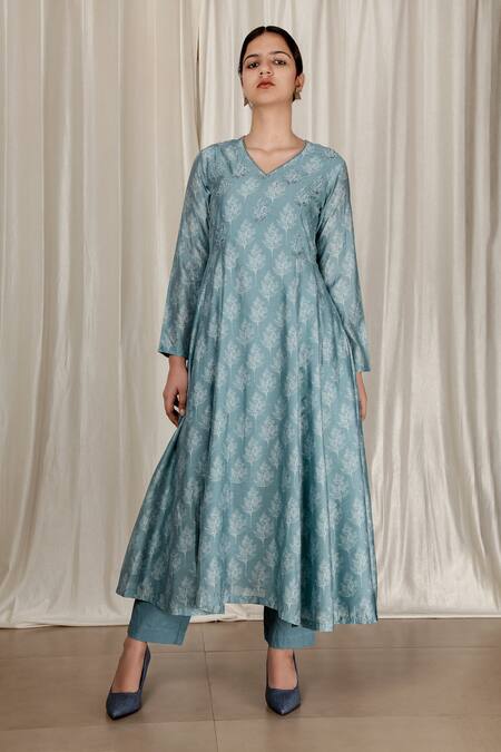 Aharin India Blue Chanderi Embroidery V-neck Flared Kurta Set Online at Aza Fashions Aharin India_Blue Chanderi Embroidery V-neck Flared Kurta Set _Online_at_Aza_Fashions