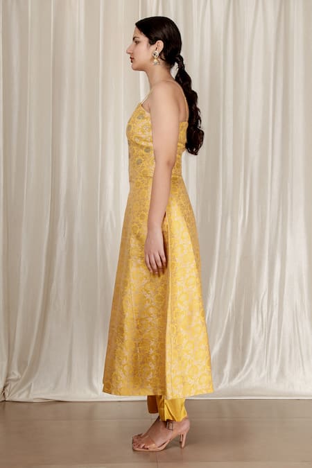 Aharin India Yellow Brocade Embroidery Square Neck Flared Kurta Set Online at Aza Fashions Aharin India_Yellow Brocade Embroidery Square Neck Flared Kurta Set _Online_at_Aza_Fashions