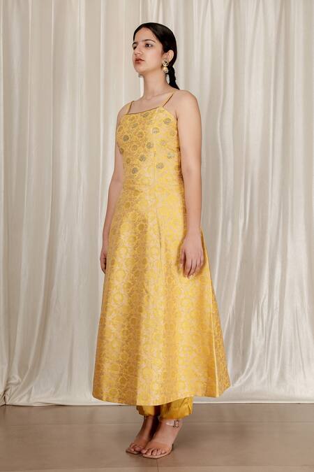 Shop Aharin India Yellow Brocade Embroidery Square Neck Flared Kurta Set Online at Aza Fashions Shop_Aharin India_Yellow Brocade Embroidery Square Neck Flared Kurta Set _Online_at_Aza_Fashions