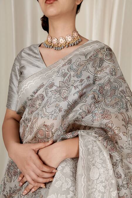 Aharin India_Gray Silk, Organza Embroidery V-neck Grey Printed Saree Set _at_Aza_Fashions