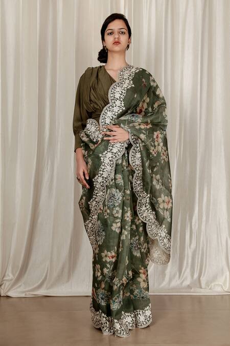 Aharin India_Green Organza Embroidery V-neck Floral Print Saree With Blouse _Online_at_Aza_Fashions