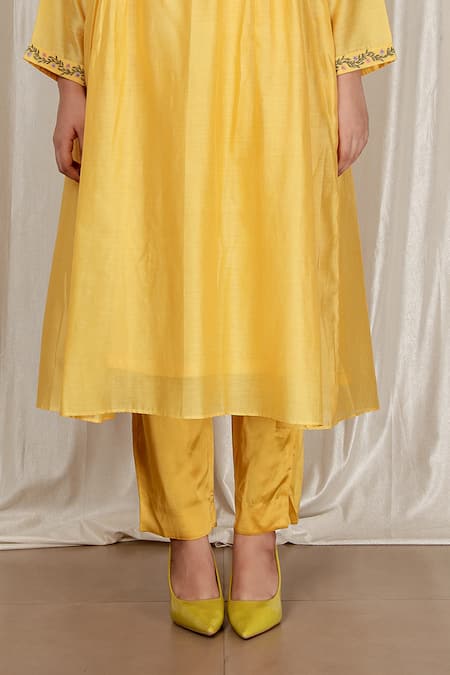 Shop_Aharin India_Yellow Chanderi Embroidery V-neck Flared Anarkali Kurta Set _Online_at_Aza_Fashions
