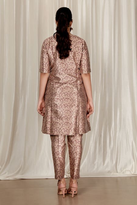 Shop_Aharin India_Pink Brocade Embroidery V-neck Floral Straight Kurta Set _at_Aza_Fashions