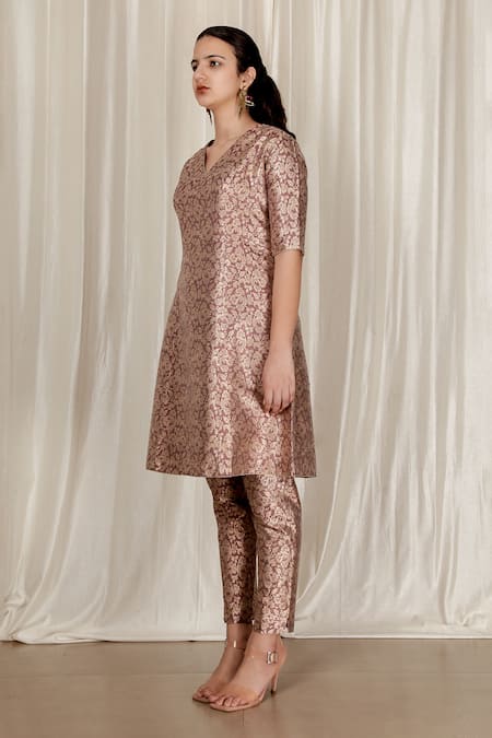 Shop_Aharin India_Pink Brocade Embroidery V-neck Floral Straight Kurta Set _Online_at_Aza_Fashions