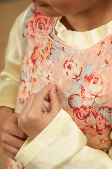 Shop_Rang By Les Petits_Yellow Cotton Floral Print Kurta Set
