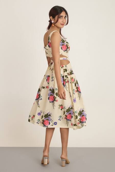 The Whole Nine Yards_White Silk Scoop Neck Floral Printed Waist Cut-out Midi Dress _Online_at_Aza_Fashions
