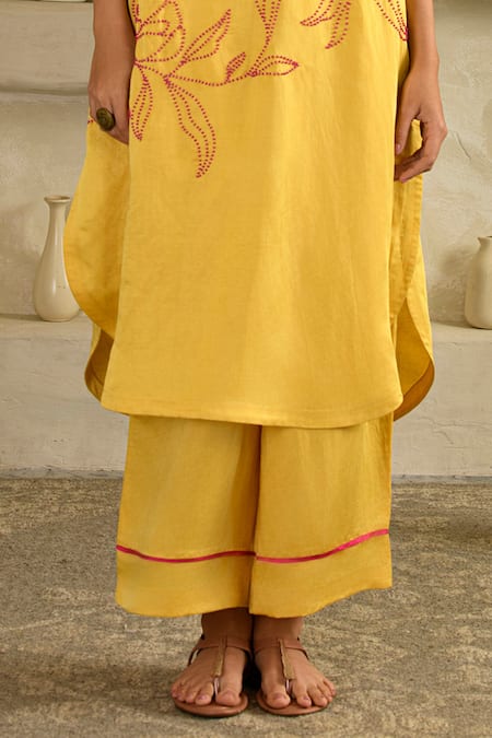 Saahiil Kapoor_Yellow Linen, Satin Beads, Embroidery Open Neck Surajmukhi Co-ord Set _Online_at_Aza_Fashions