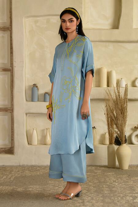 Saahiil Kapoor_Blue Linen, Satin Beads, Embroidery Split V-neck Aasmani Hand Co-ord Set _at_Aza_Fashions