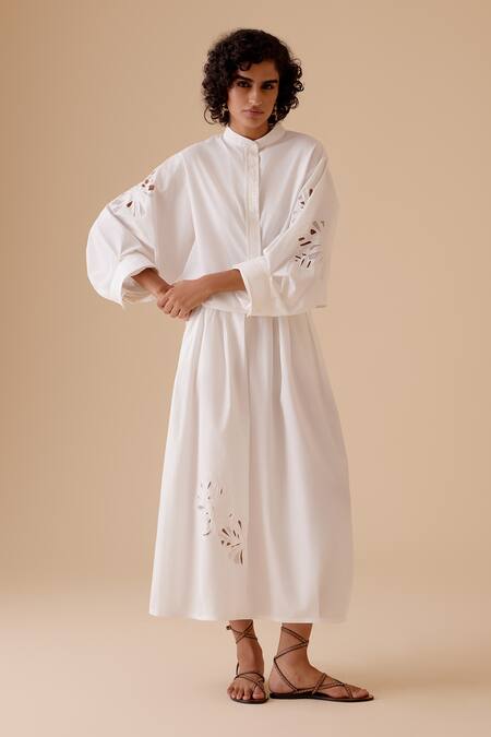 Bunka White Cut Work Mandarin Collar Eclectic Sleeve Cotton Shirt Online at Aza Fashions Bunka_White Cut Work Mandarin Collar Eclectic Sleeve Cotton Shirt _Online_at_Aza_Fashions