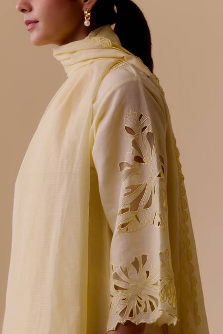 Bunka_Yellow Kota Doria Dupatta With Lace_Online_at_Aza_Fashions