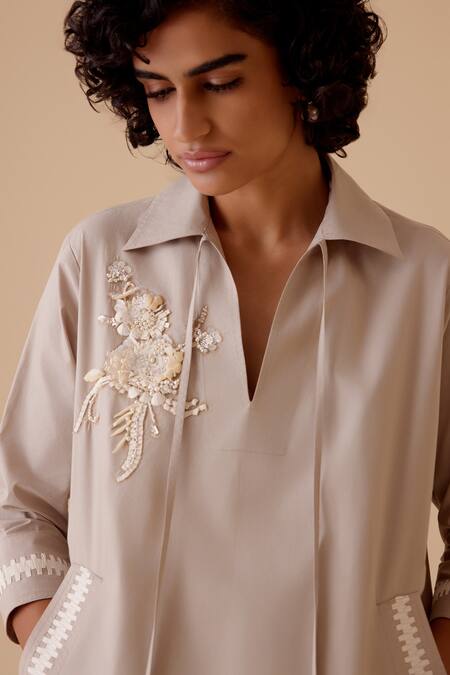 Buy Bunka Gray Embroidery Split V-neck Cotton Poplin Tunic Online at Aza Fashions Buy_Bunka_Gray Embroidery Split V-neck Cotton Poplin Tunic _Online_at_Aza_Fashions