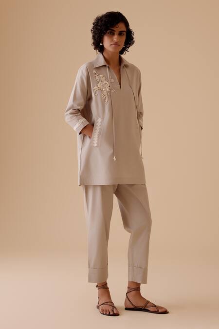Shop Bunka Gray Embroidery Split V-neck Cotton Poplin Tunic Online at Aza Fashions Shop_Bunka_Gray Embroidery Split V-neck Cotton Poplin Tunic _Online_at_Aza_Fashions