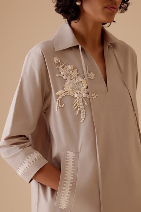 Bunka Gray Embroidery Split V-neck Cotton Poplin Tunic at Aza Fashions Bunka_Gray Embroidery Split V-neck Cotton Poplin Tunic _at_Aza_Fashions